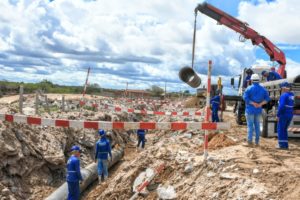 Governador visita adutora Transparaíba e destaca importância da obra o Estado